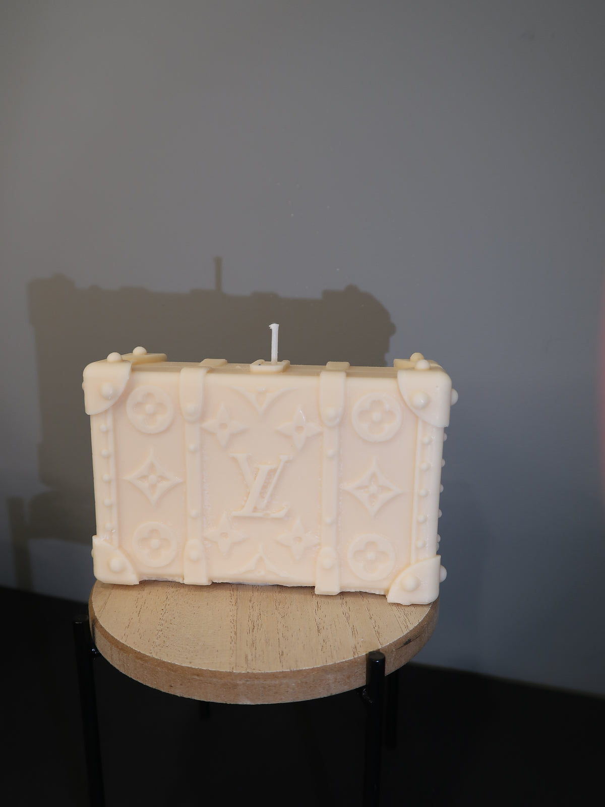 LV Trunk Candle